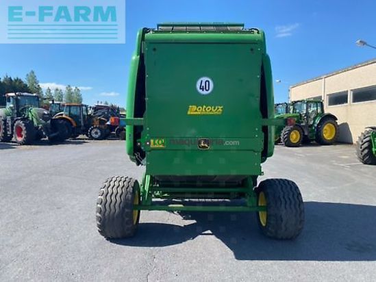 Empacadora gigant - John Deere - 864