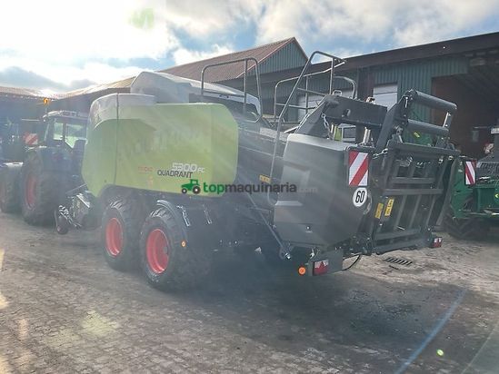 Empacadora gigant - Claas - quadrant 5300 evolution fc
