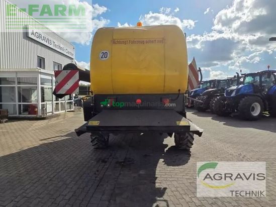 Cosechadora de Cereal - New Holland - cs 640
