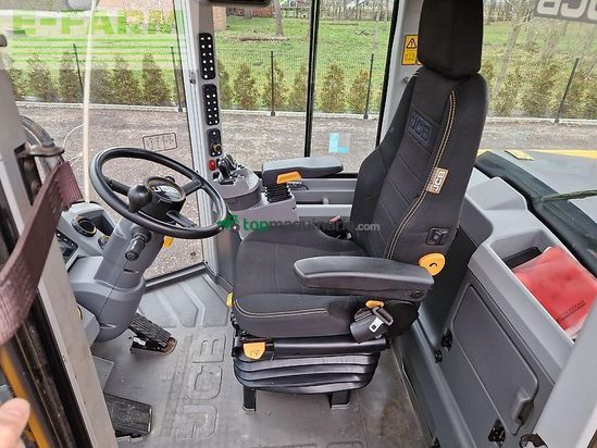 Minicargadora - JCB - 437 ht