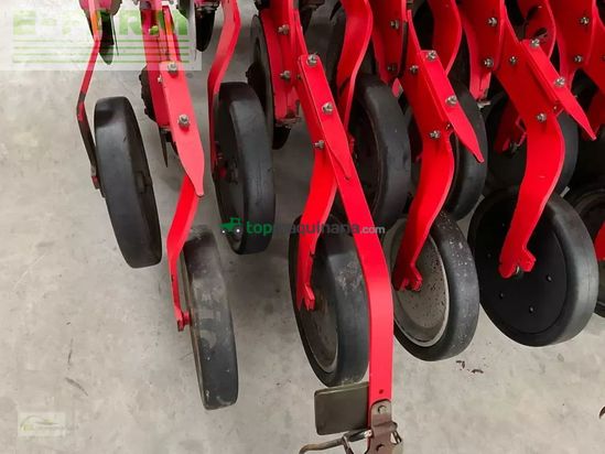 Sembradora - Pöttinger - terrasem c4 artis plus