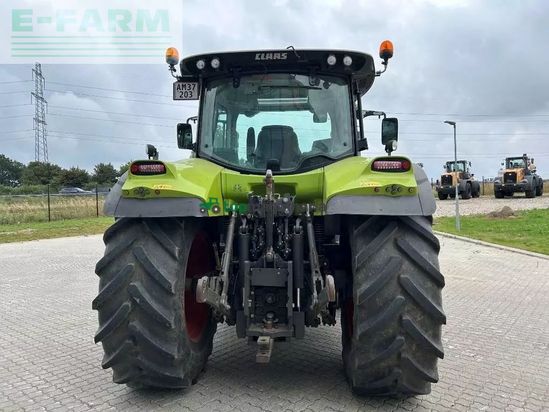Tractor agrícola - Claas - arion 640 cebis