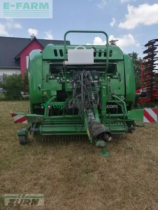 Empacadora gigant - John Deere - c441r mit mantelfolienbindung