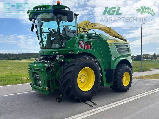 Cosechadora de Cereal - John Deere - 8200 i