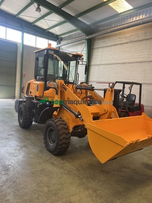 Pala cargadora 3500 Kg Diesel giratoria LIQUIDACIÓN 90€ al mes