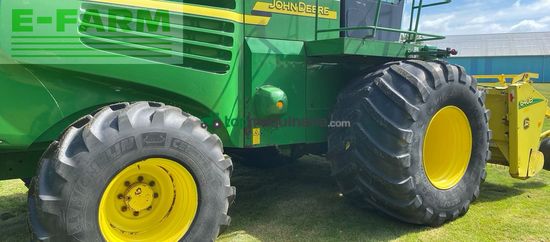 Cosechadora de Cereal - John Deere - 7700