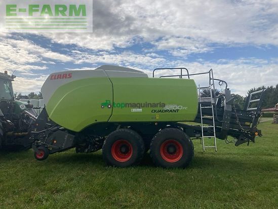 Empacadora gigant - Claas - quadrant 5200 fc tandem