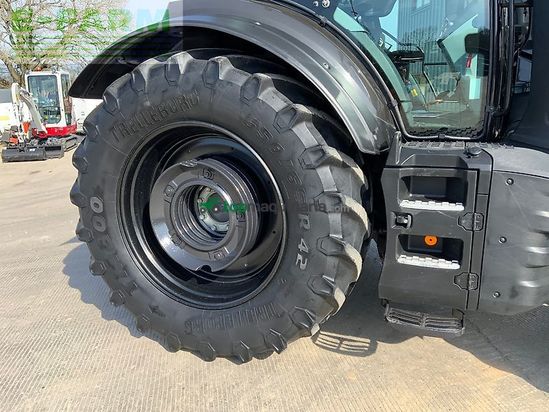 Tractor agrícola - Valtra - t235 versu tractor (st25946)