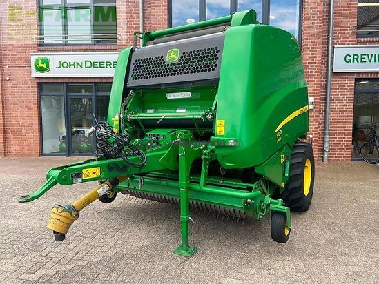Empacadora gigant - John Deere - 990