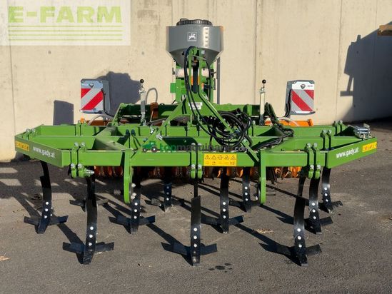 Cultivador - Amazone - cenius 3003 grubber