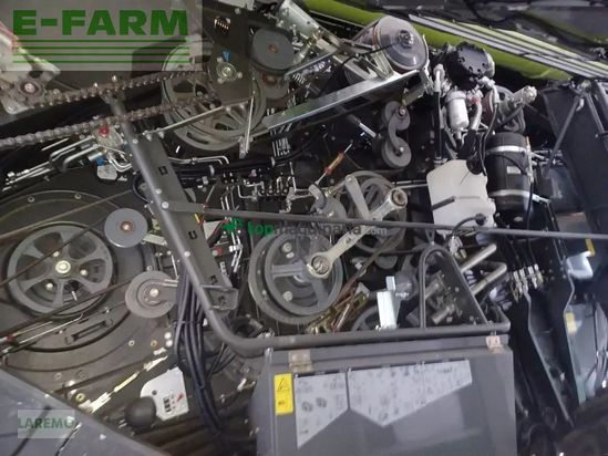 Cosechadora de Cereal - Claas - lexion 6900 terratrac + vario v 930