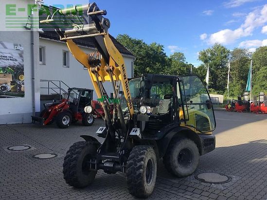 Minicargadora - New Holland - w50c