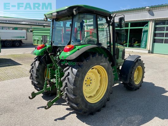 Tractor agrícola - John Deere - 5820