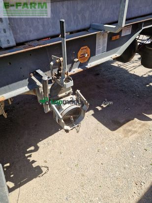 Cisterna - Fliegl - zubringer mit krone fahrgestell