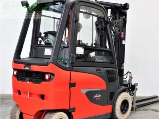 Elevadora - Linde - e 30/600 h 1252-01
