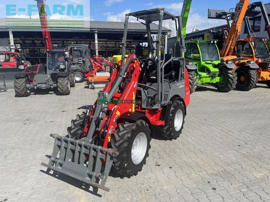 Minicargadora - Weidemann - 1160 mit klappdach unter 2,0m, euro aufnahme