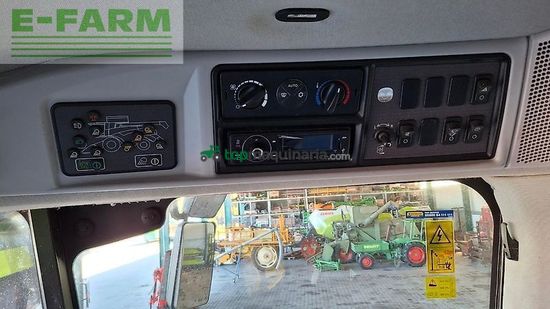 Cosechadora de Cereal - New Holland - cr 8.80