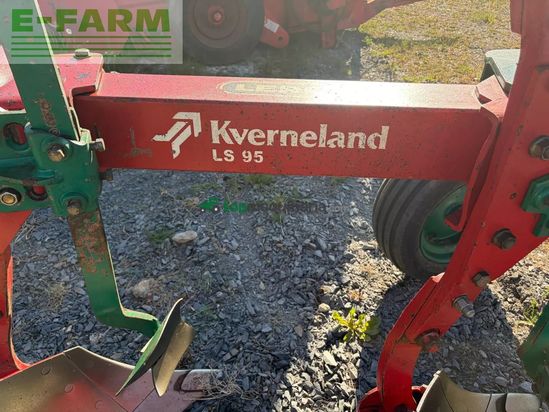 Arado - Kverneland - charrue ls95 . kverneland