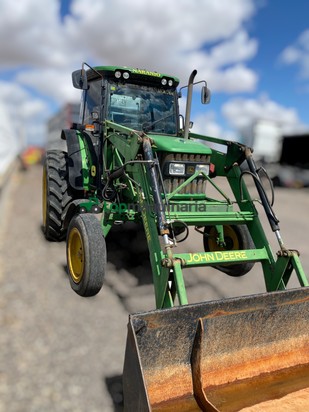 Tractor agrícola John Deere 5515 HC CON PALA