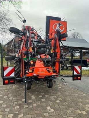 Henificador - Kubota - te8080