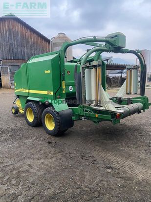 Empacadora gigant - John Deere - 678pb