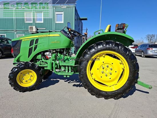 Tractor agrícola - John Deere - 3028en