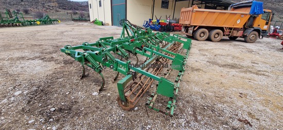 Cultivador - 25 brazos con rastra 