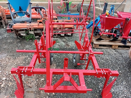 MAQUINA PARA PONER PLASTICO Y GOTEO. 