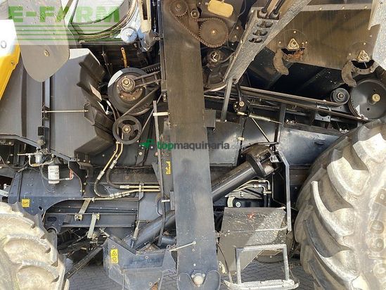 Cosechadora de Cereal - New Holland - cr 9090