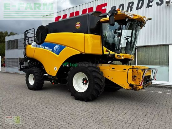 Cosechadora de Cereal - New Holland - cr 9060