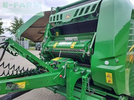 Empacadora gigant - John Deere - v461r