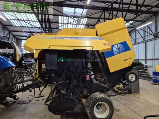Empacadora gigant - New Holland - br750
