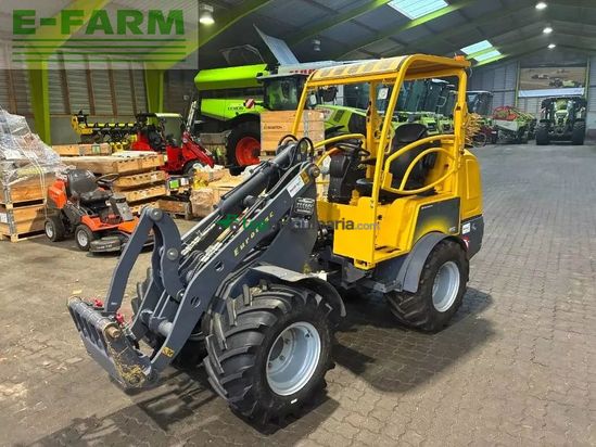 Minicargadora - Eurotrac - w12