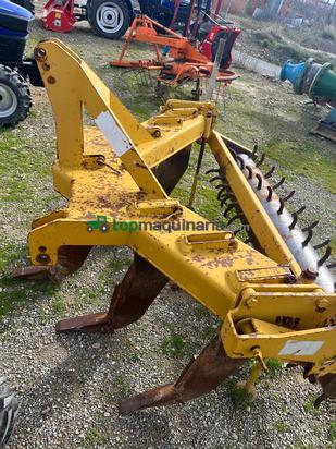 Topos Subsolador de 5 púas con rulo (MARTORELL)