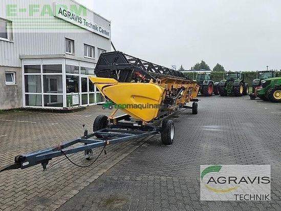 Cosechadora de Cereal - New Holland - cr 9.90 raupe