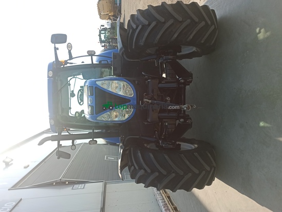 Tractor agrícola - New Holland - T7.210 AUTOCCOMAND