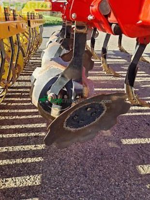 Cultivador - Pöttinger - synkro 4030