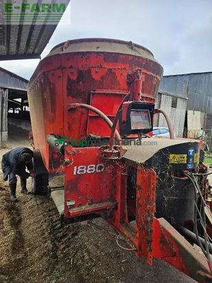 Remolqu esparcidor - Kuhn - profile 1880