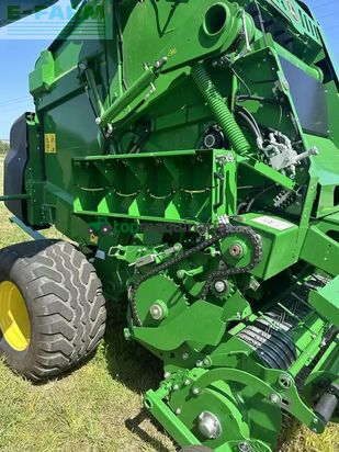 Empacadora gigant - John Deere - v451m