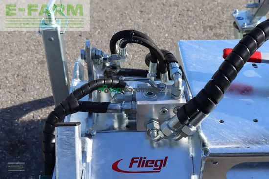 Riego -  - fliegl agrocenter kehrmaschine 1550