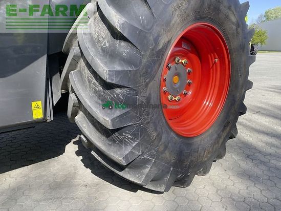 Cosechadora de Cereal - Claas - lexion 650 mit v680 + tw