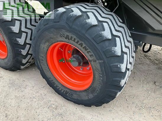 Empacadora gigant - Claas - quadrant 5300 evolution fc tandem