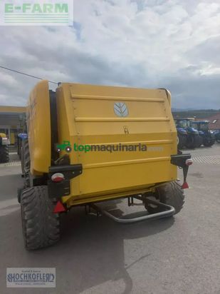 Empacadora gigant - New Holland - roll bar 125