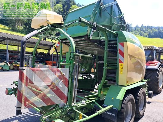 Empacadora gigant - Krone - comprima cv 150 xc