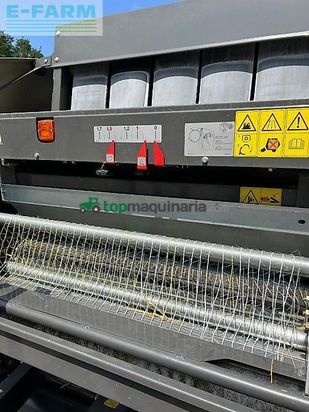 Empacadora gigant - Claas - variant 370 rf