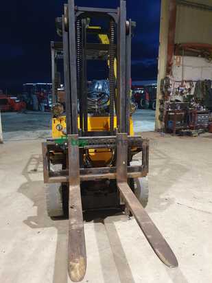 Carretilla diesel Isuzu 