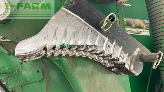 Empacadora gigant - John Deere - v461r hc25