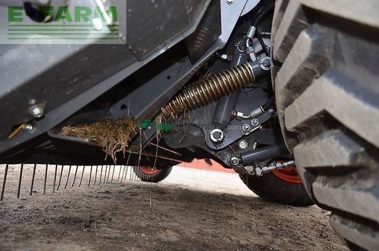 Empacadora gigant - Claas - variant 585 rc pro