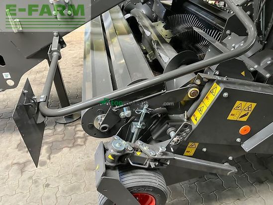 Empacadora gigant - Claas - quadrant 5300 fc