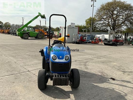 Tractor agrícola - New Holland - boomer 25 tractor (st25862)